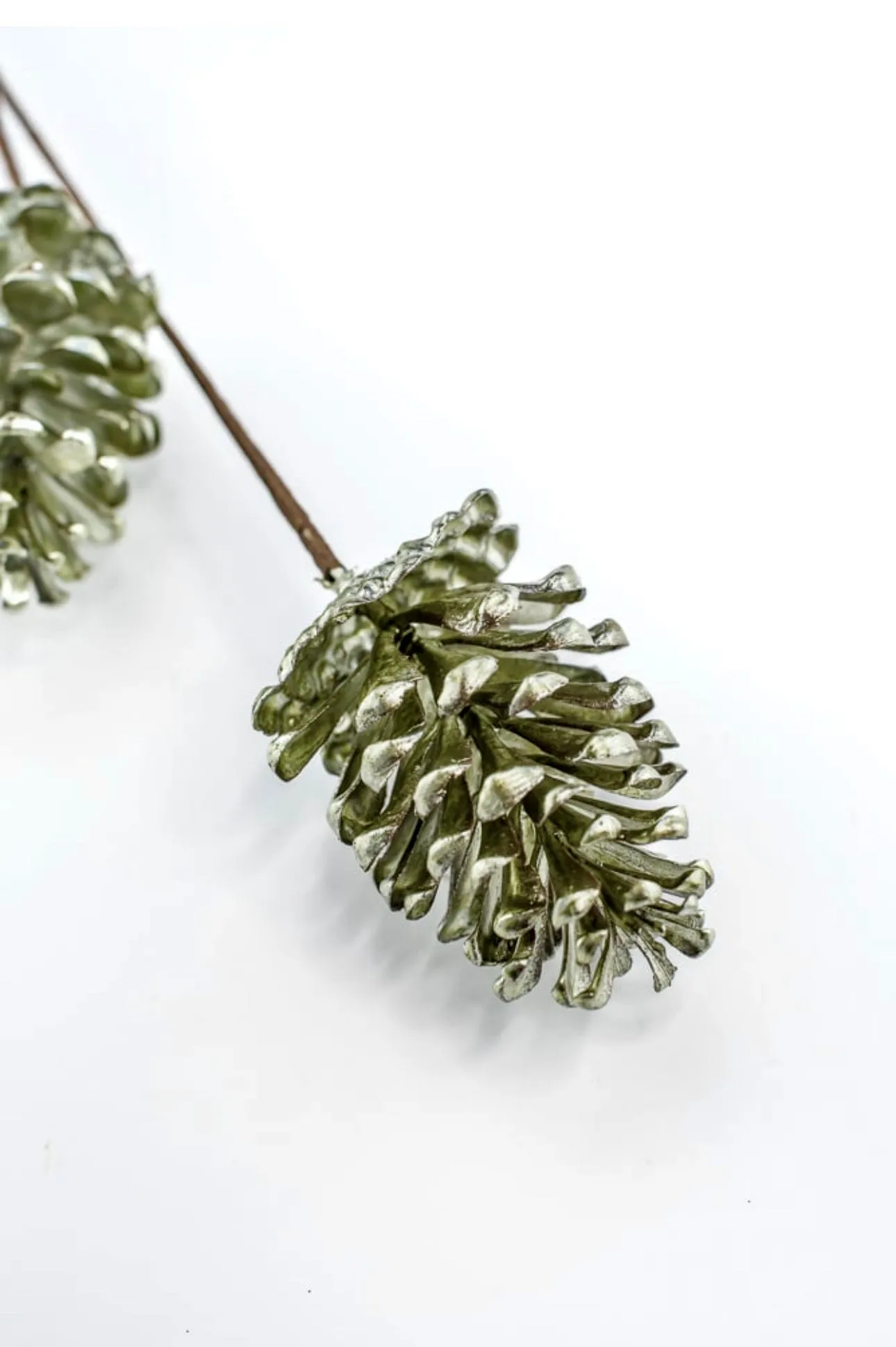 Artificial, pinecone spray - green