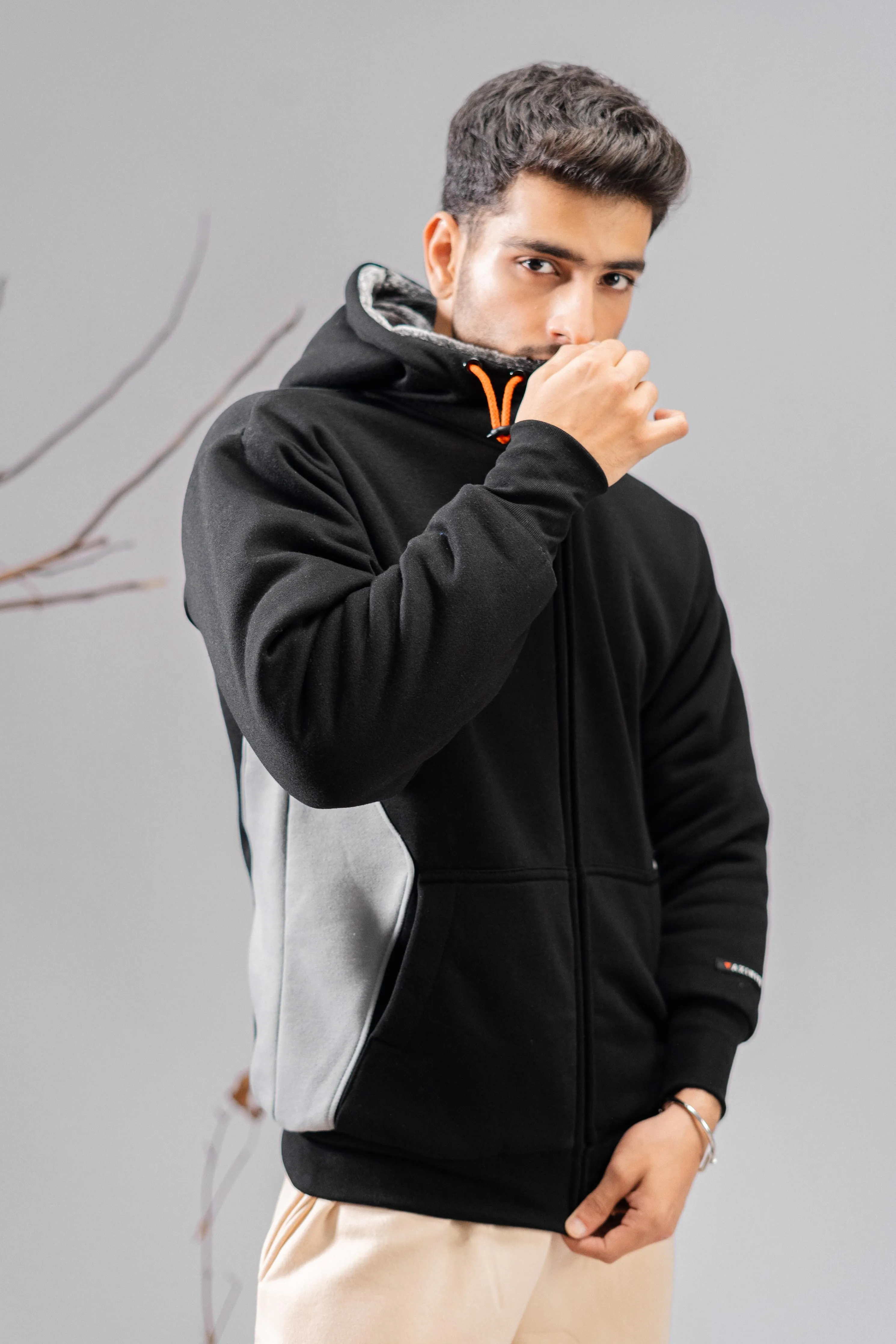 Axinite Men's AX 96 Contrast Panel Fleece Zipper Hoodie.