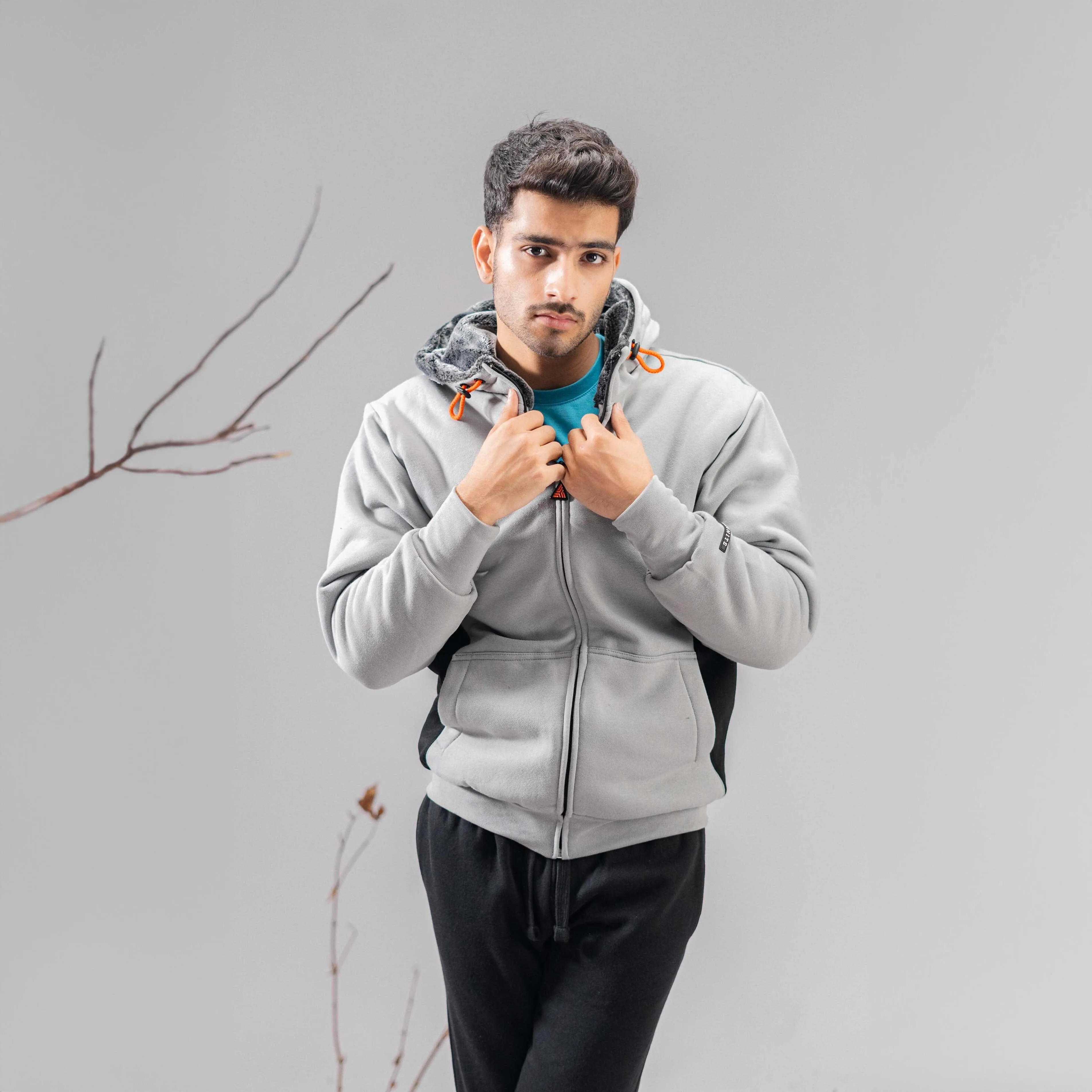Axinite Men's AX 96 Contrast Panel Fleece Zipper Hoodie.