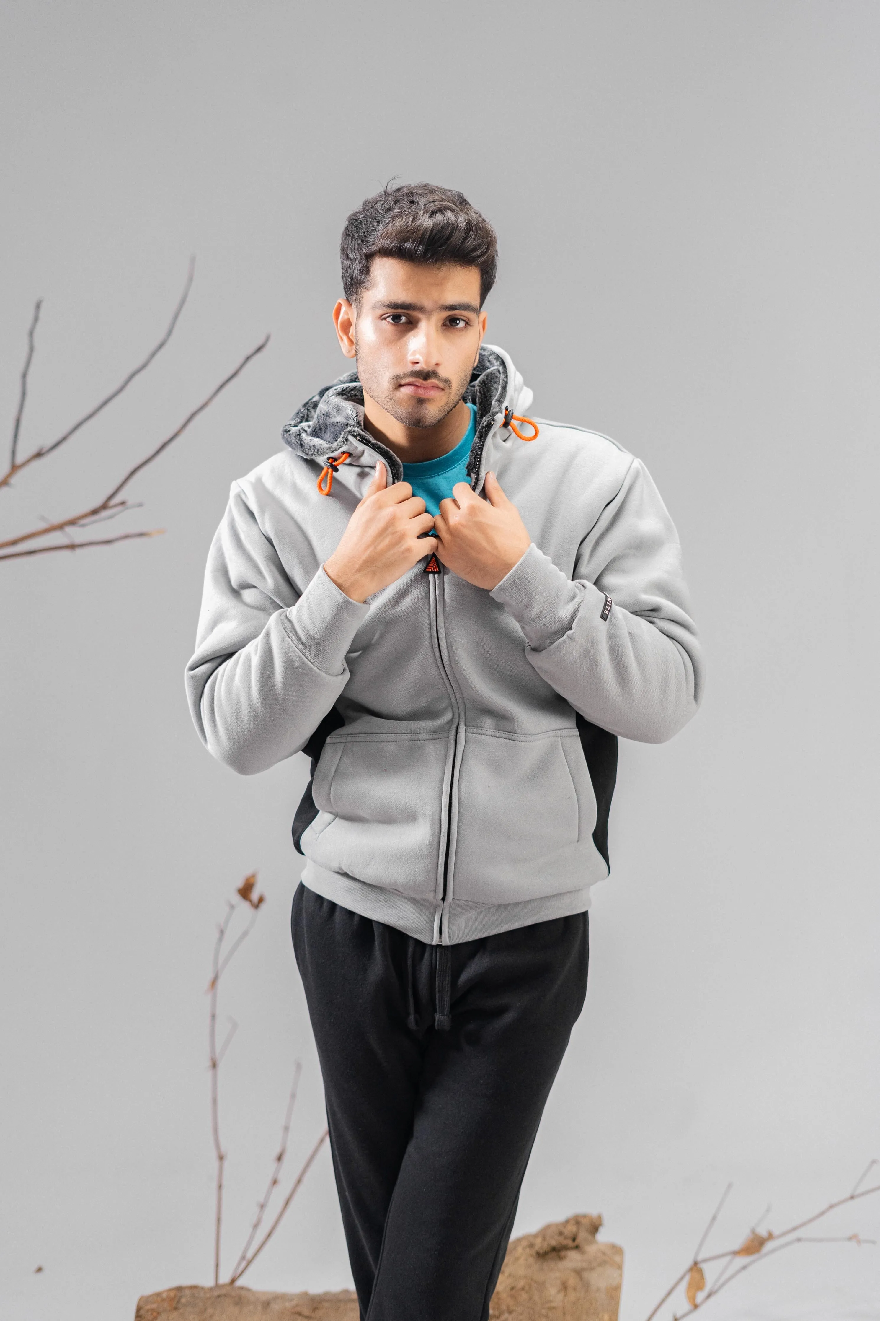 Axinite Men's AX 96 Contrast Panel Fleece Zipper Hoodie.