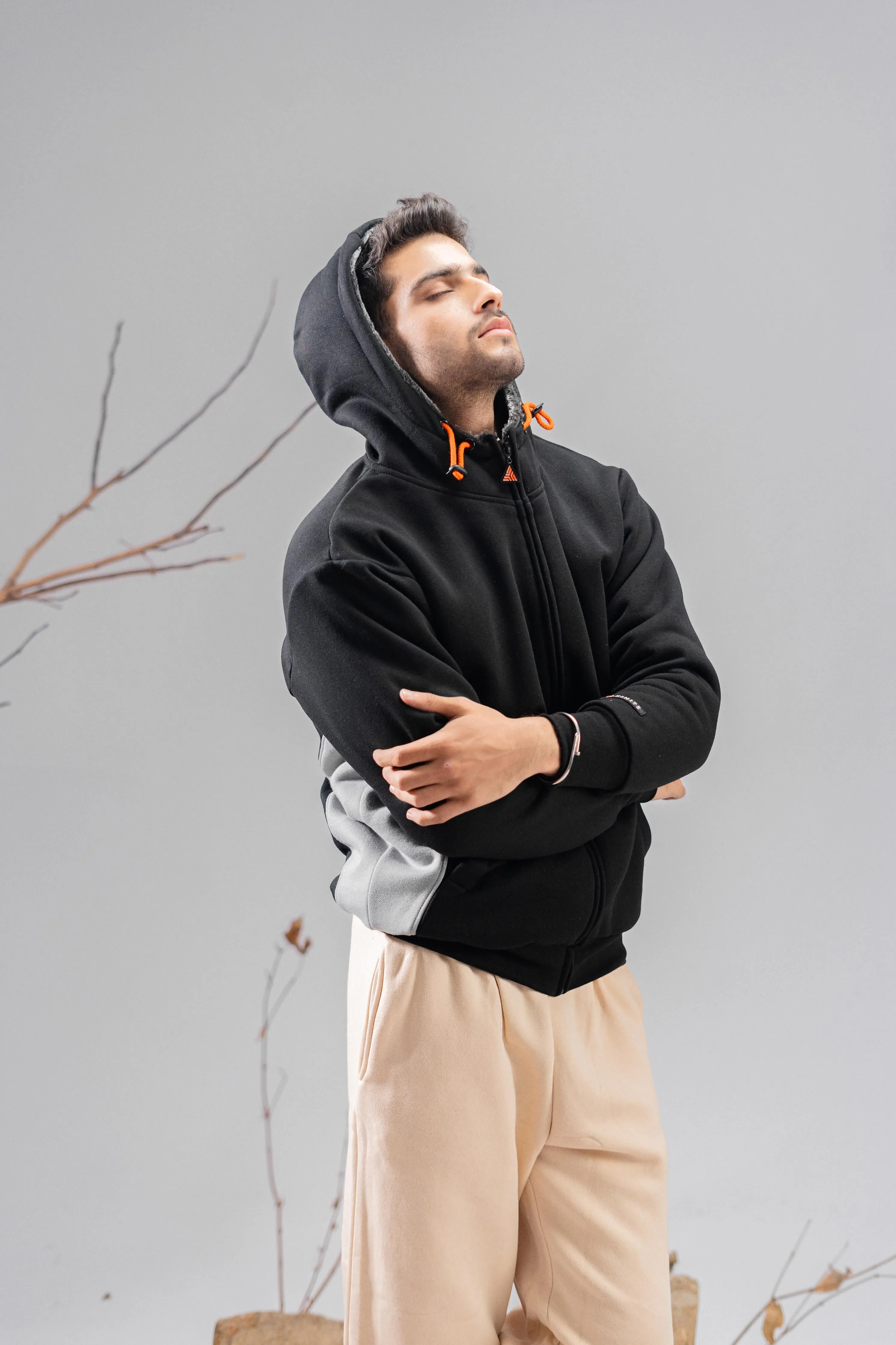 Axinite Men's AX 96 Contrast Panel Fleece Zipper Hoodie.