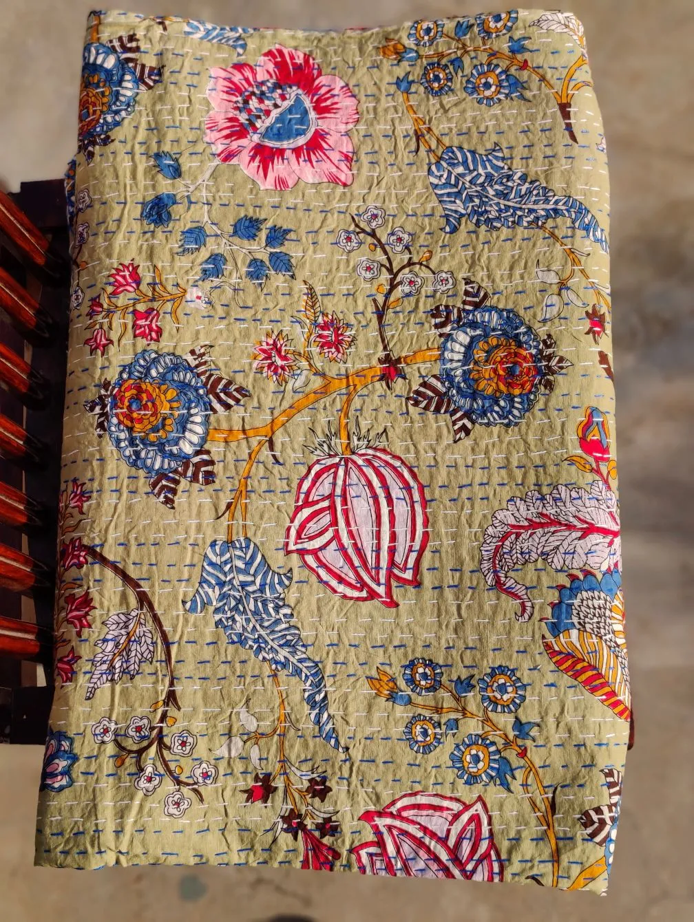 BEIGE KANTHA DOHAR
