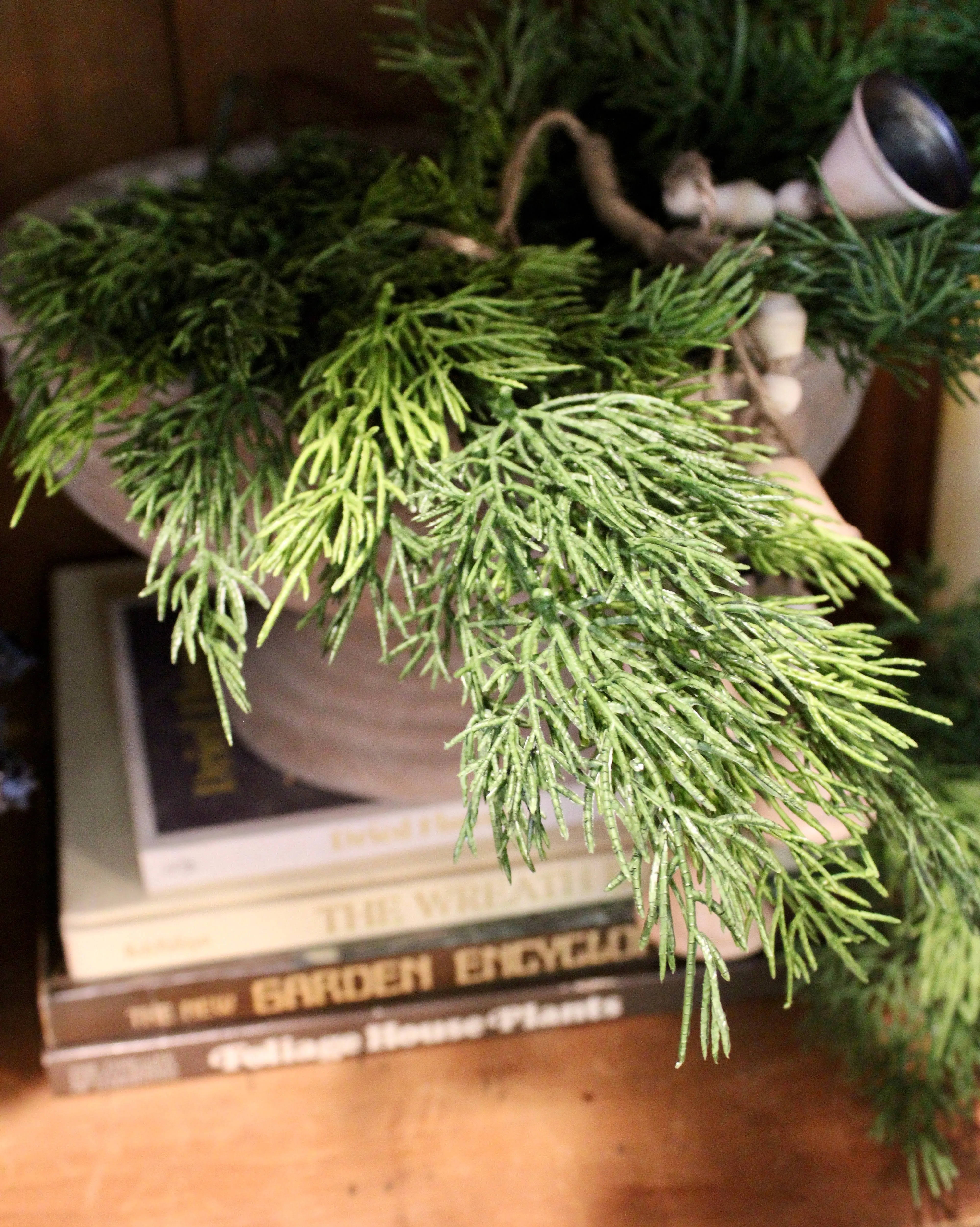 Eastern White Cedar Spray (Real Touch)