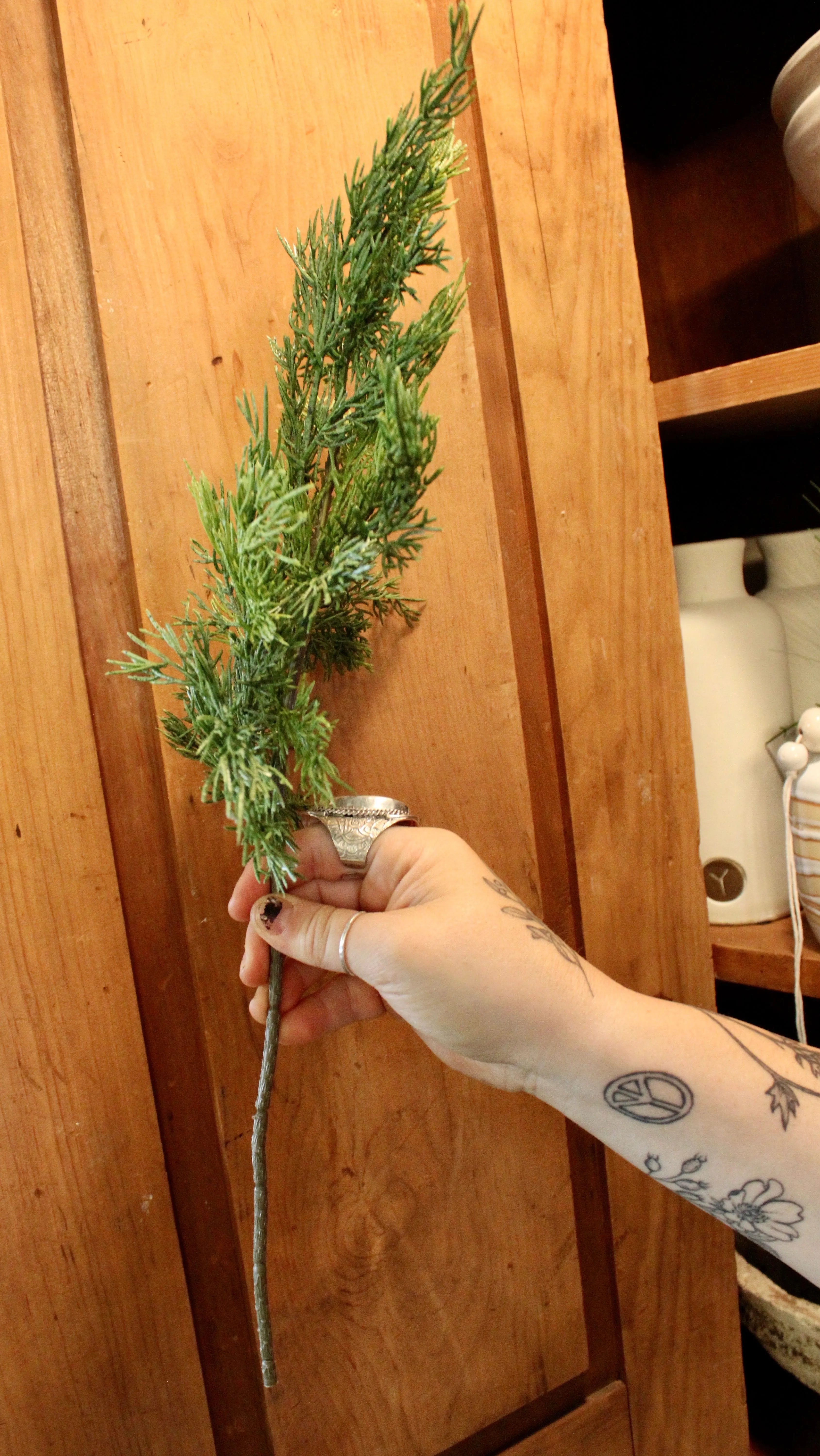 Eastern White Cedar Spray (Real Touch)