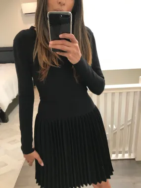 Long Sleeve Knit Pleated Dress
