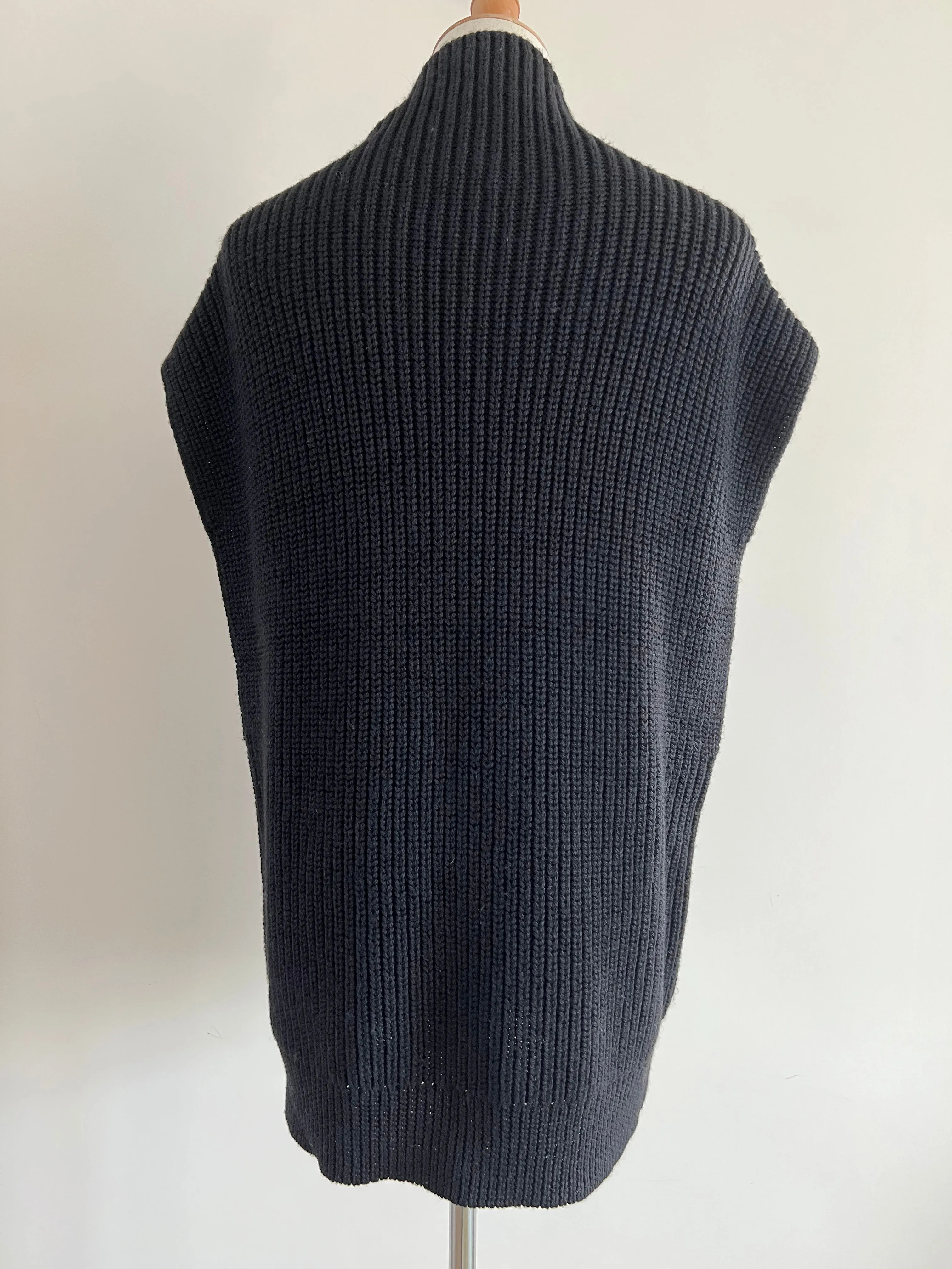 Oversized Mock-neck Wool Vest
