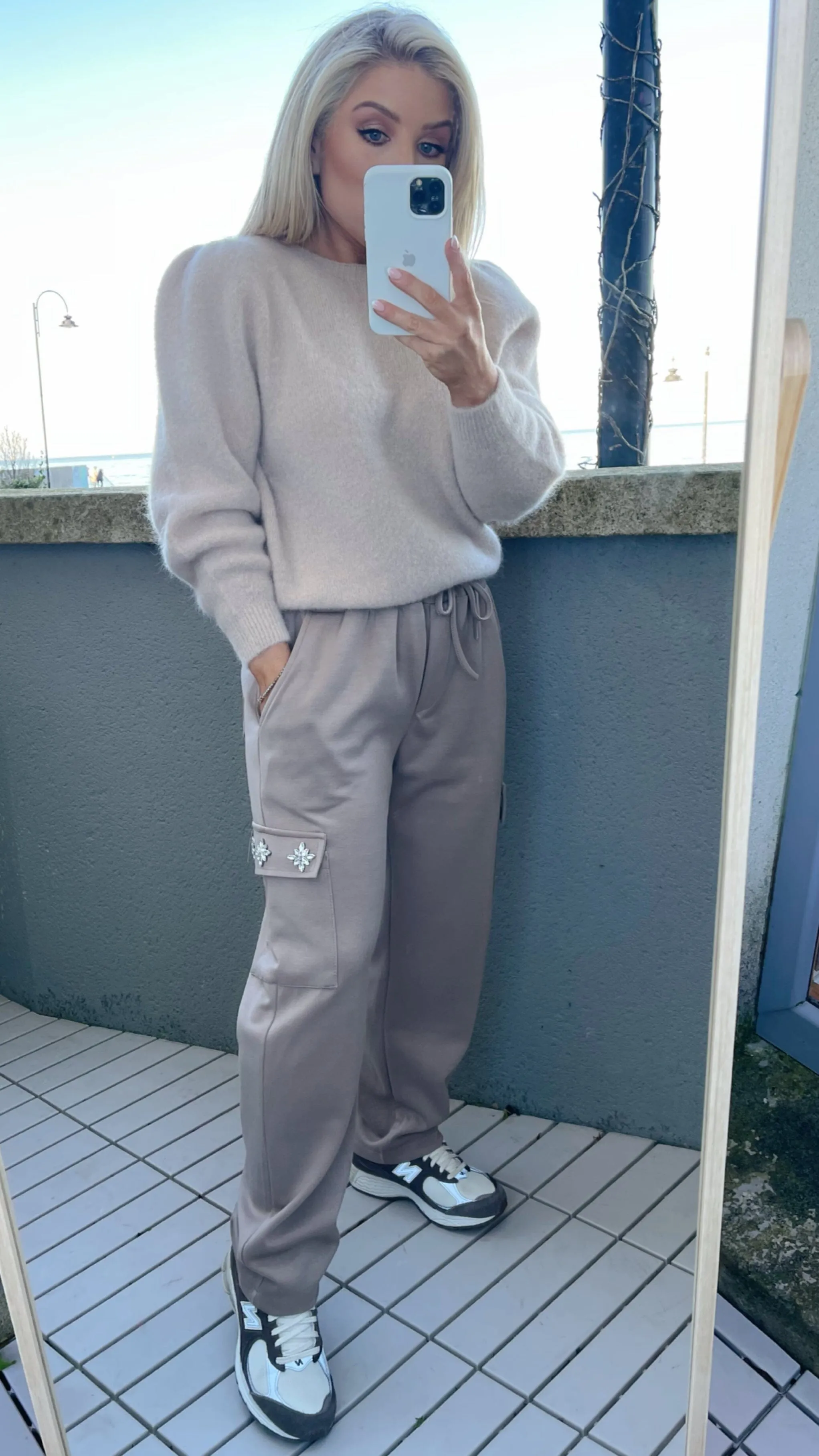 PERRIE SUPERSOFT JOGGERS - TAUPE
