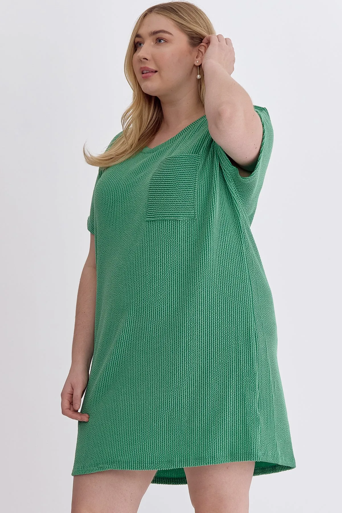 Ribbed Short Sleeve Dress with Pockets   Curvy | Kelly Green