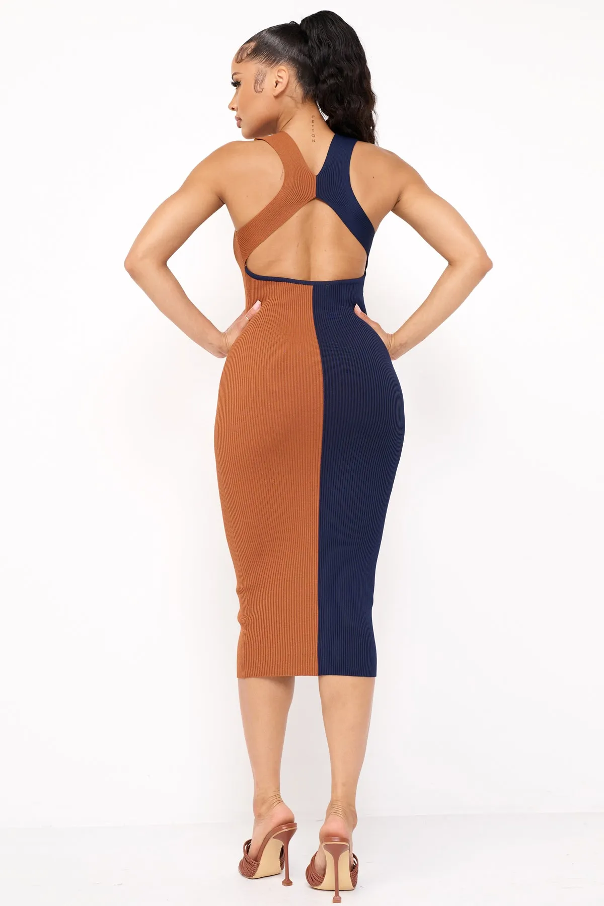 RIBBED SWEATER COLOR CONTRAST MIDI DRESS