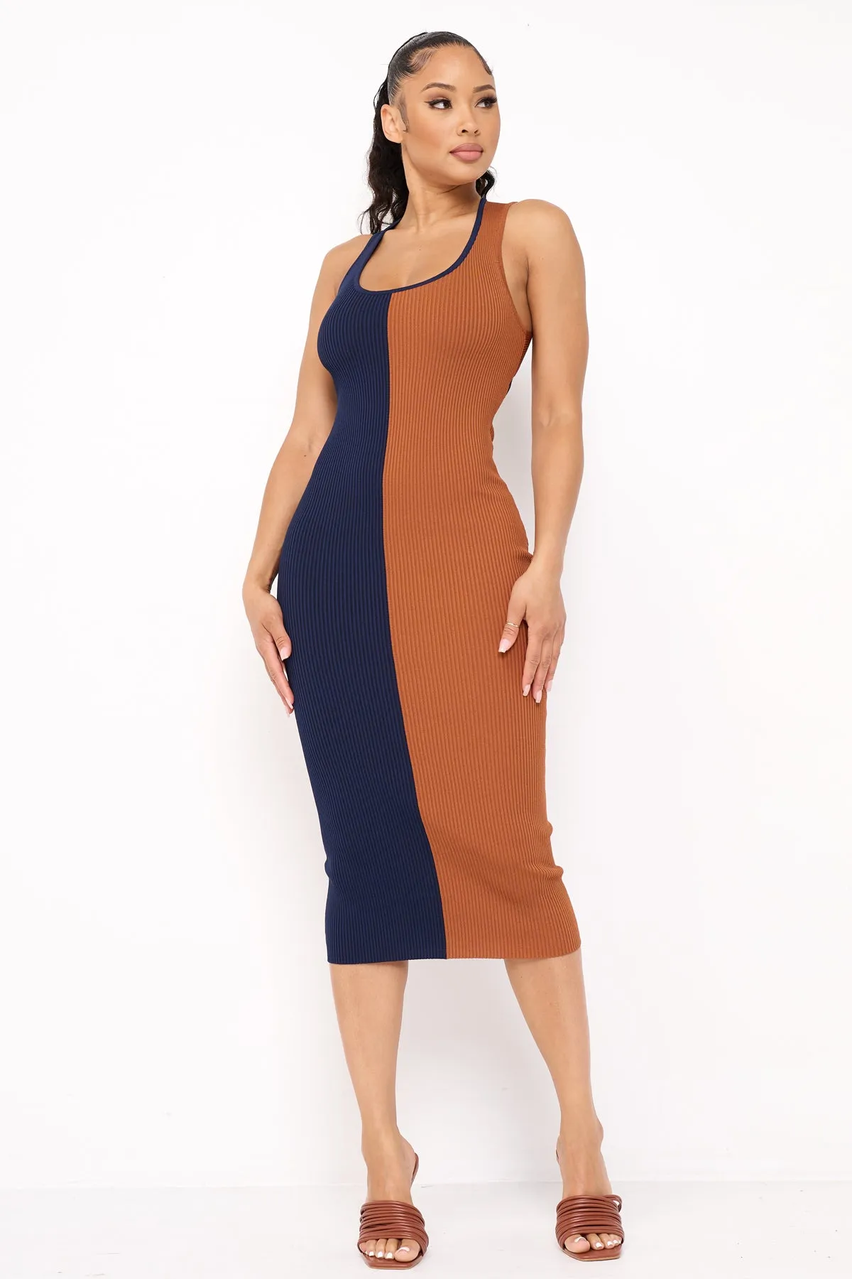 RIBBED SWEATER COLOR CONTRAST MIDI DRESS