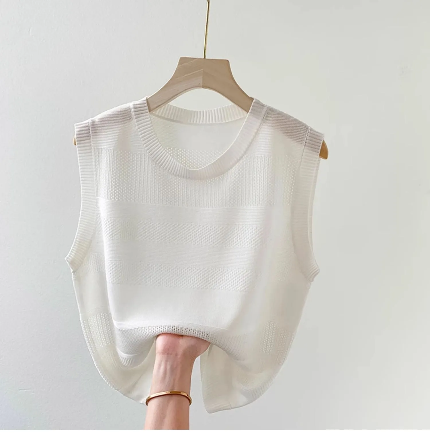 Semi-hollow knitted vest loose vest